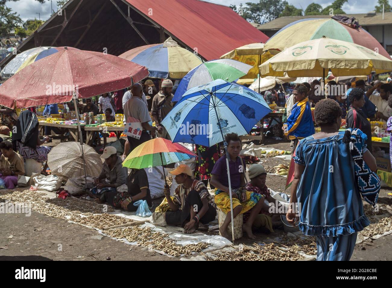 Papua New Guinea; Goroka; City marketplace. A city market full of people. Ein Stadtmarkt voller Menschen. Un mercado de la ciudad lleno de gente. 市場。 Stock Photo