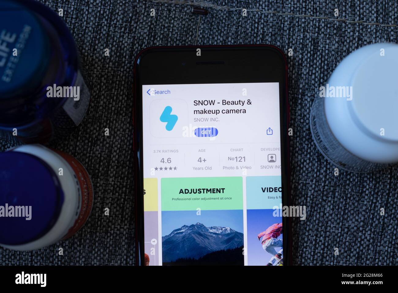New York, USA - 1 June 2021: SNOW - Beauty makeup camera mobile app ...