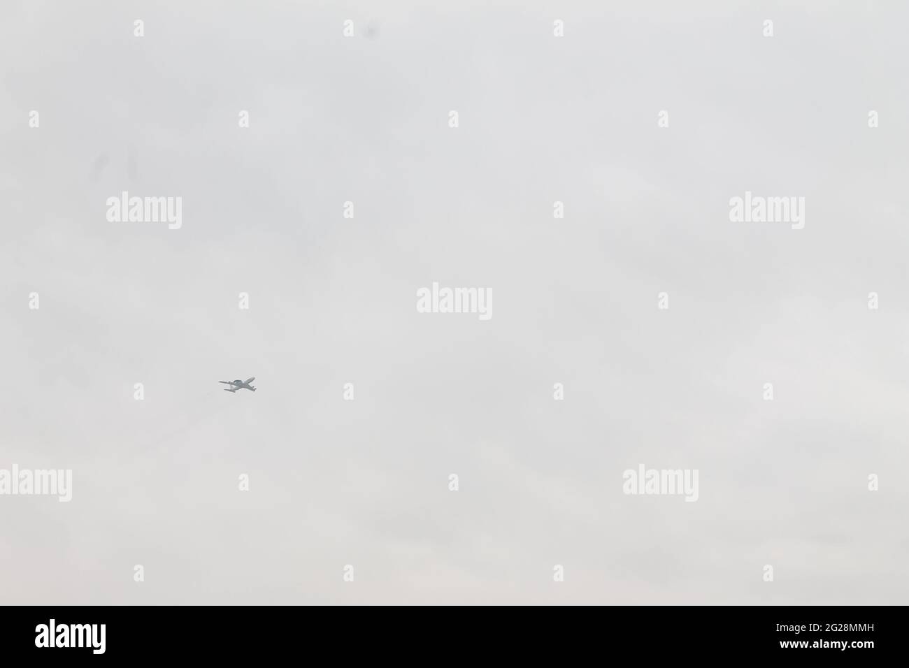 Airplane in the sky hi-res stock photography and images - Alamy