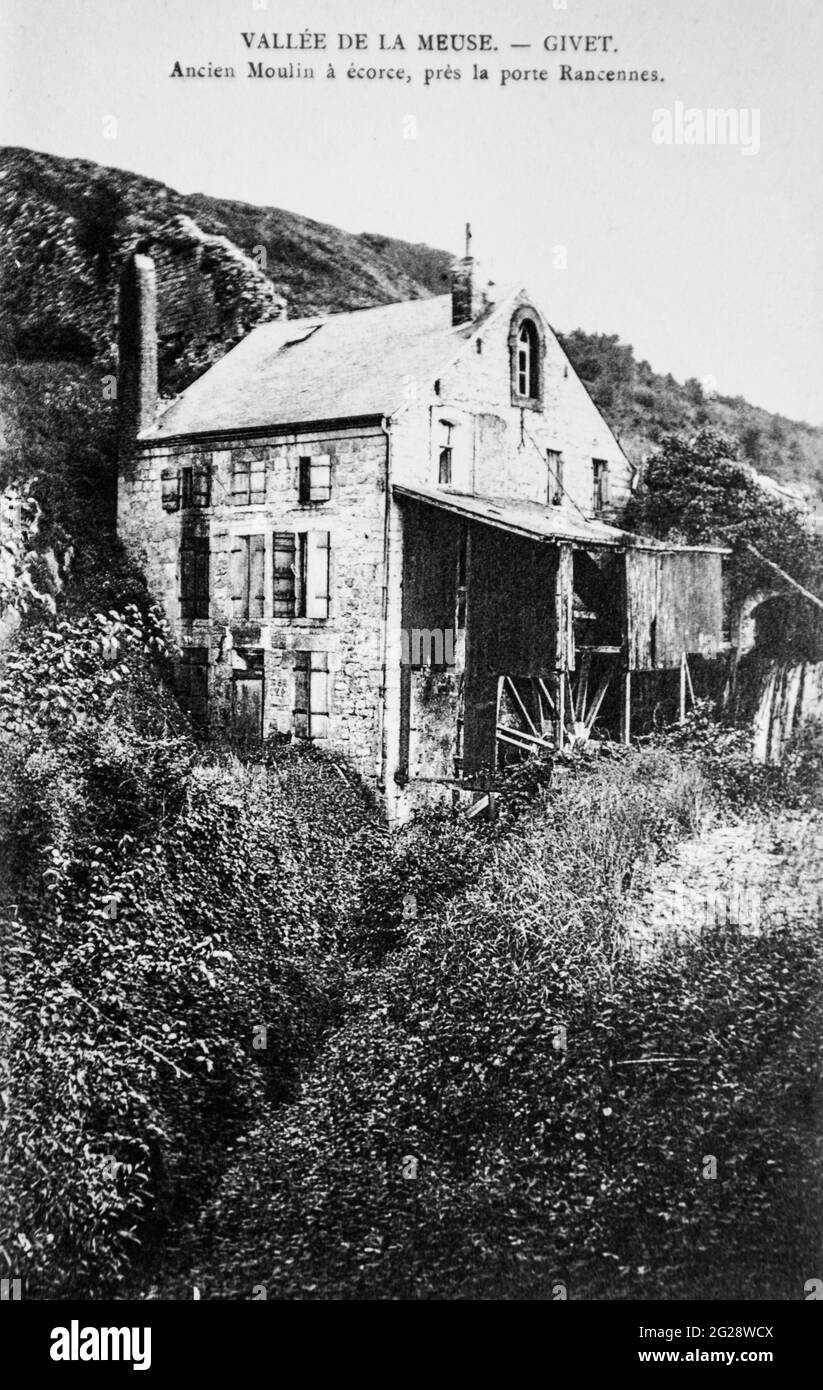 vallee de la meuse,givet,ancien moulin a ecorce ,carte postale 1900 Stock Photo