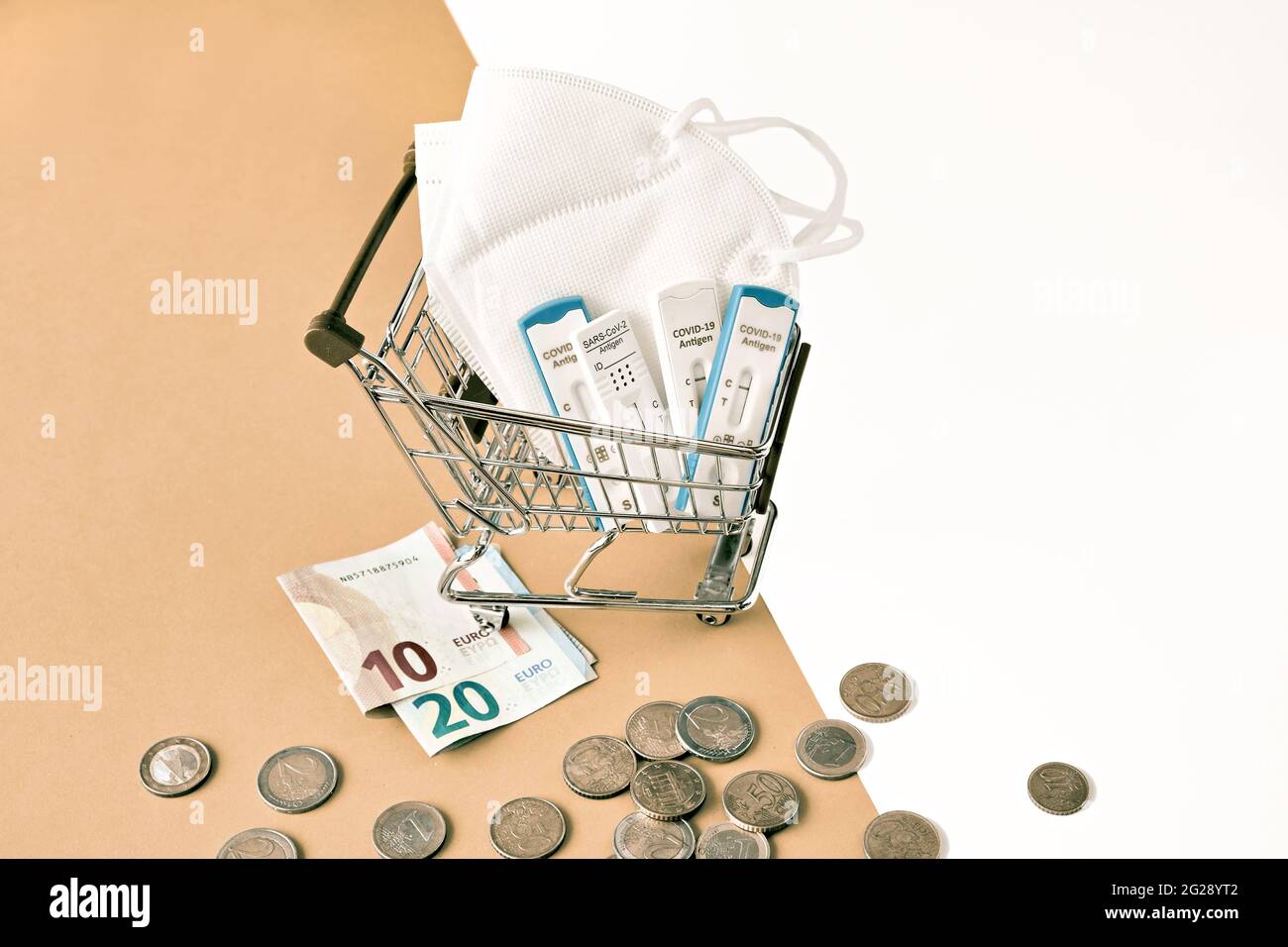 Cost of shnelltest, rapid corona test in German language. Shopping cart