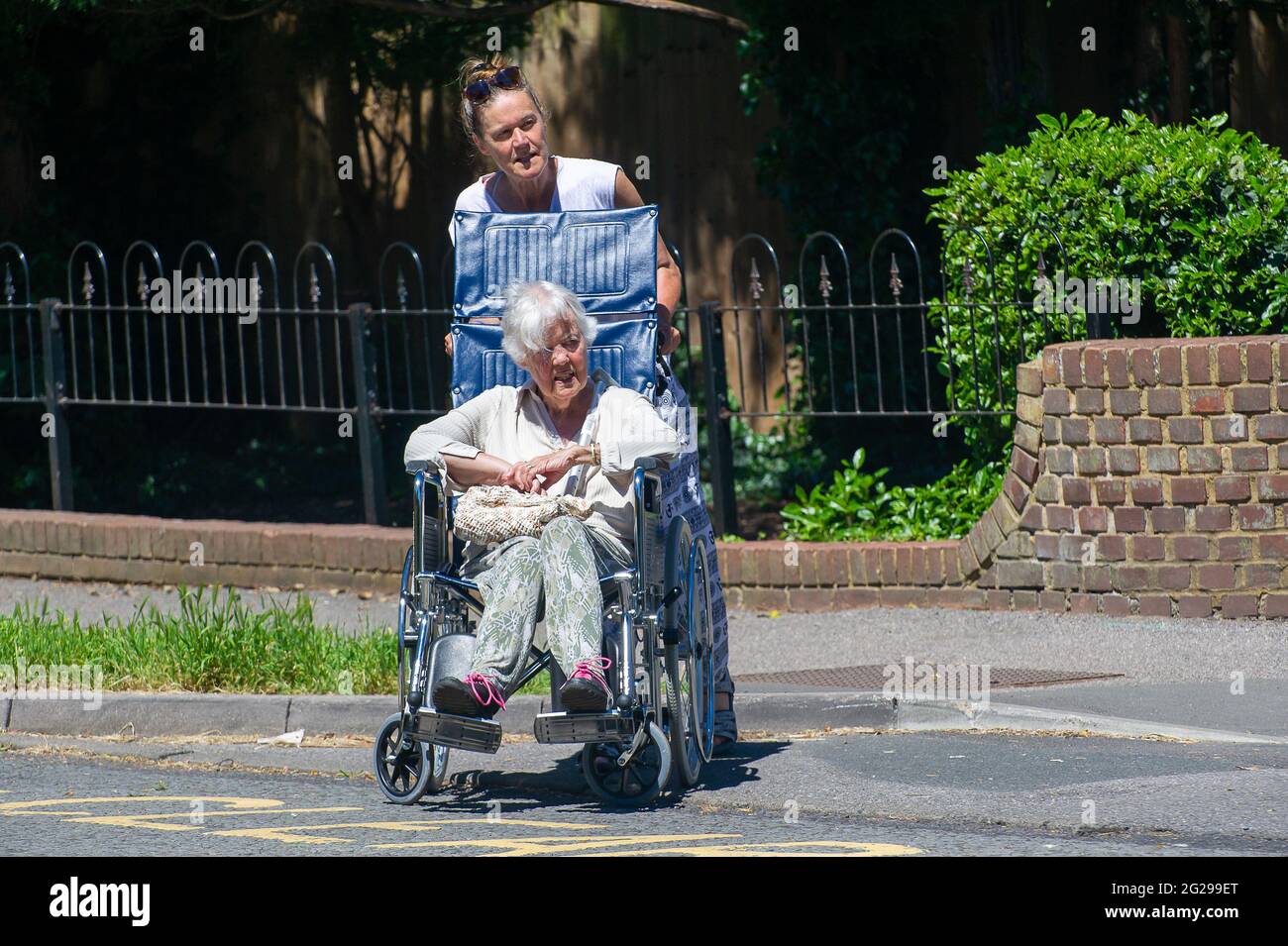 Wheelchair Uk High Resolution Stock Photography and Images Alamy