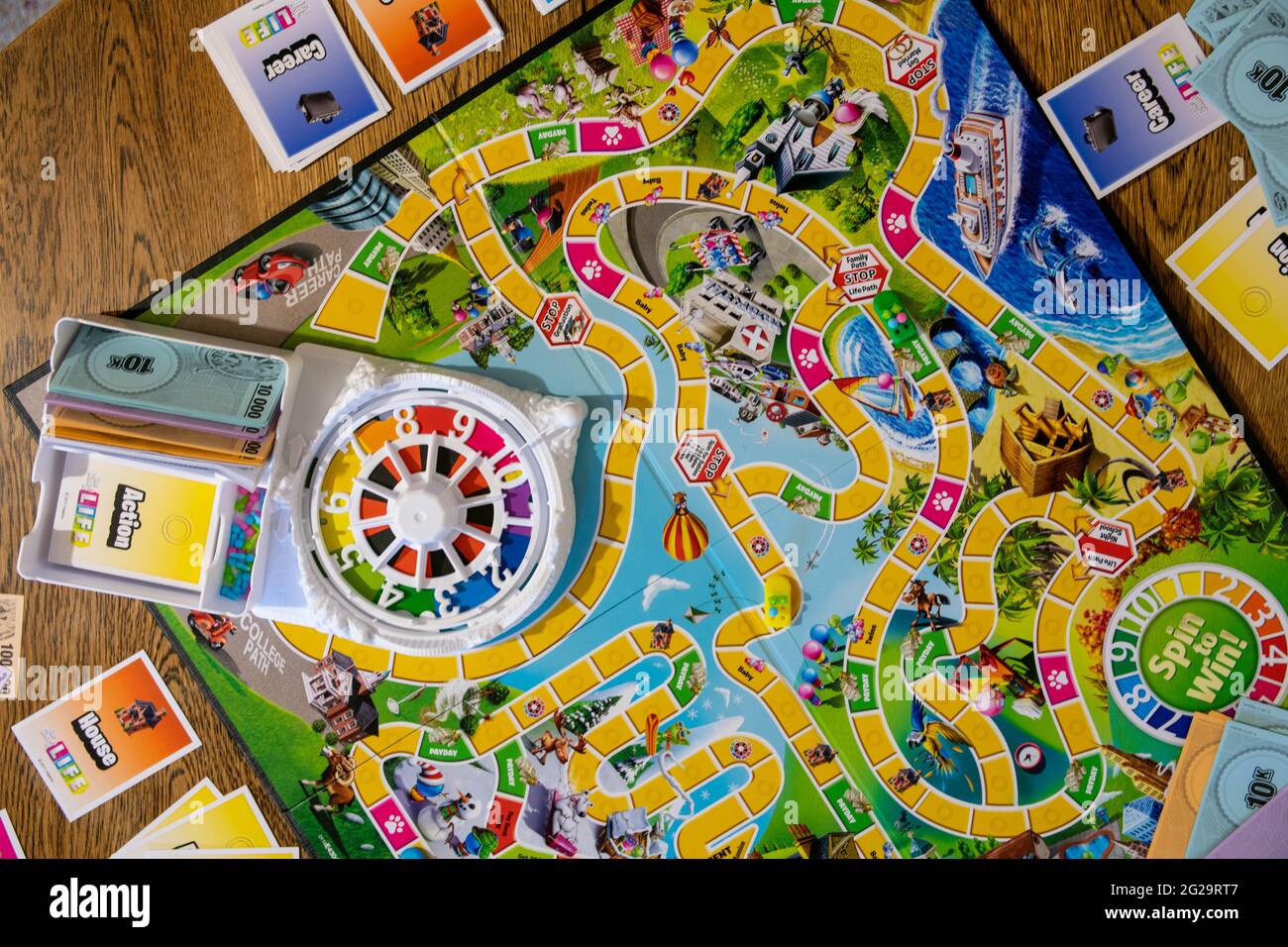  Hasbro Gaming The Game of Life Board Game, Family