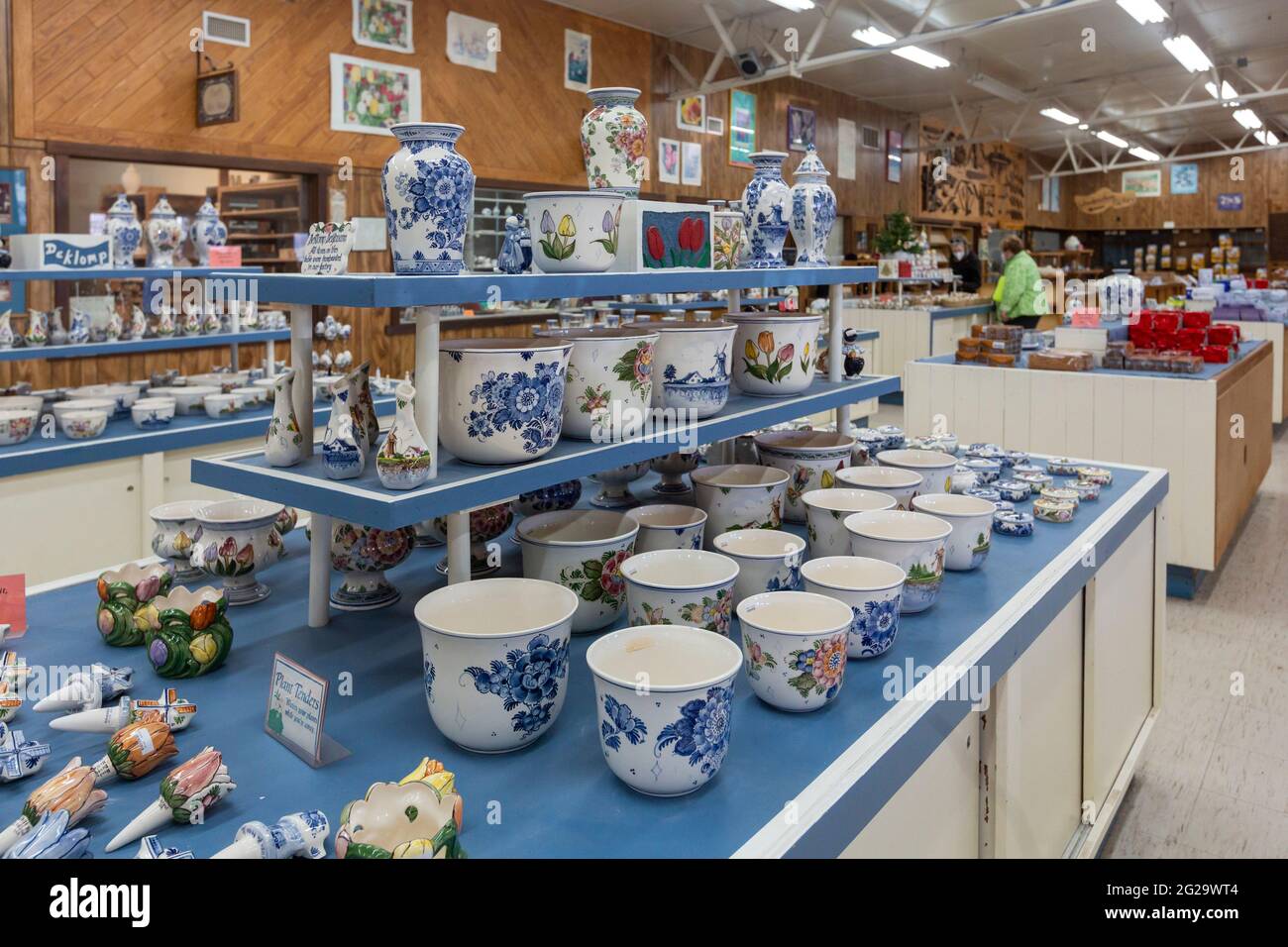 Pottery delft hires stock photography and images Alamy