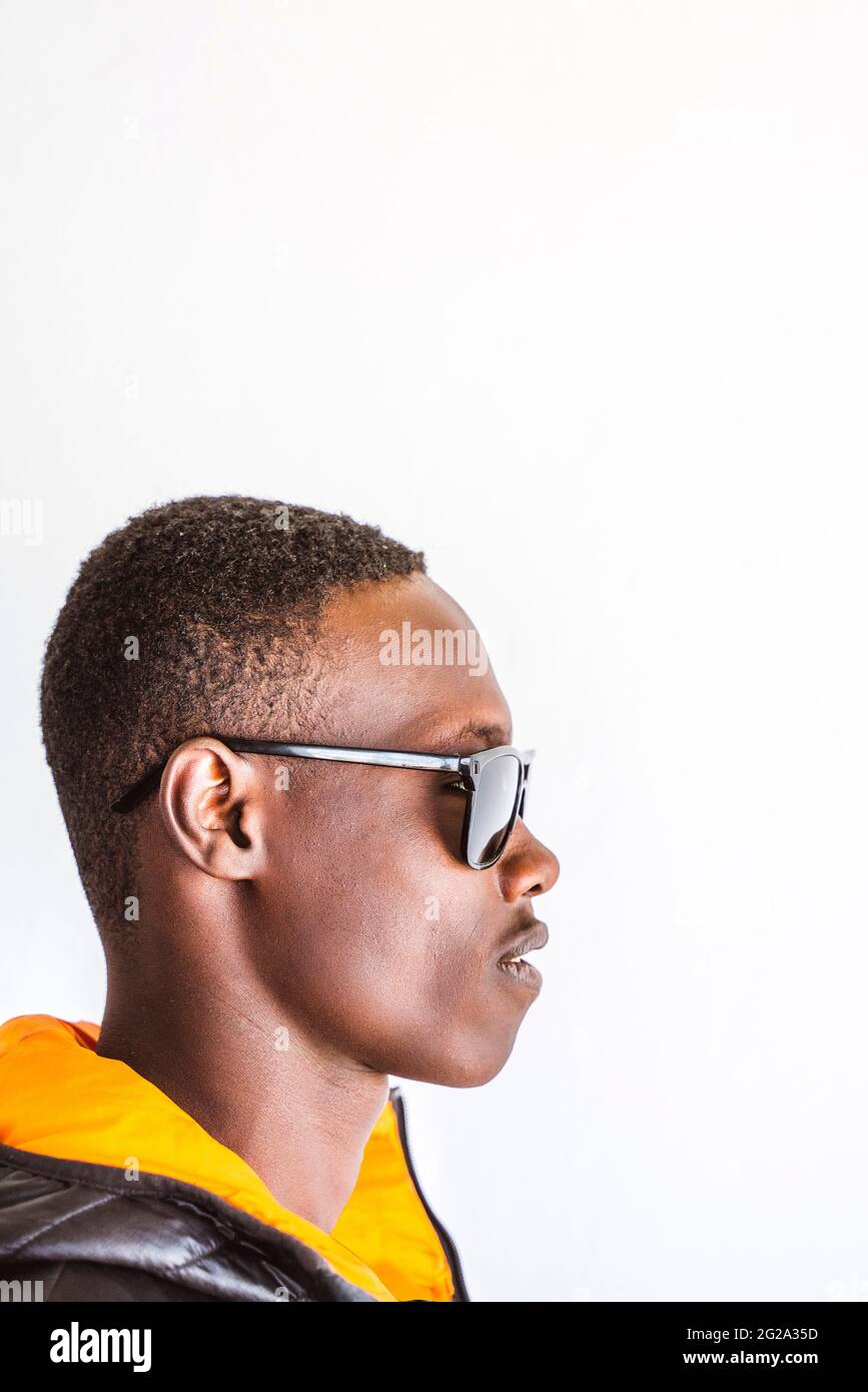 Male in sunglasses hi-res stock photography and images - Page 11 - Alamy