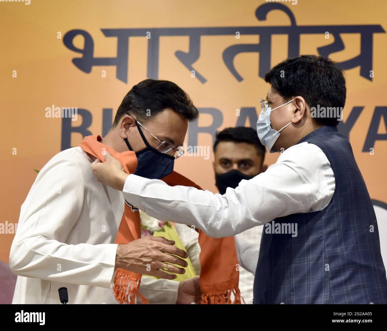 NEW DELHI, INDIA - JUNE 9: Former Congress MP Jitin Prasada joins BJP in the presence of Union Minister Piyush Goyal at BJP HQ on June 9, 2021 in New Delhi, India. The 47-year-old, a former Union minister, was among the signatory dissenter in the Congress party who sent the letter to high command seeking an active and full-time party president. Prasad is also a special invitee to the Congress Working Committee (CWC). (Photo by Sonu Mehta/Hindustan Times/Sipa USA) Stock Photo