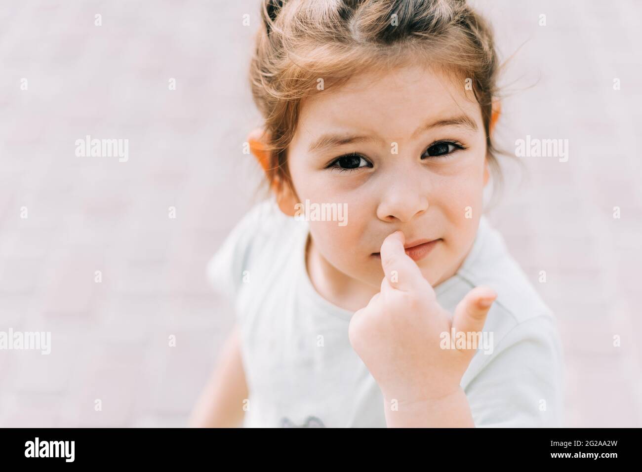 Stop Toddler Nose Picking – Happiest Baby