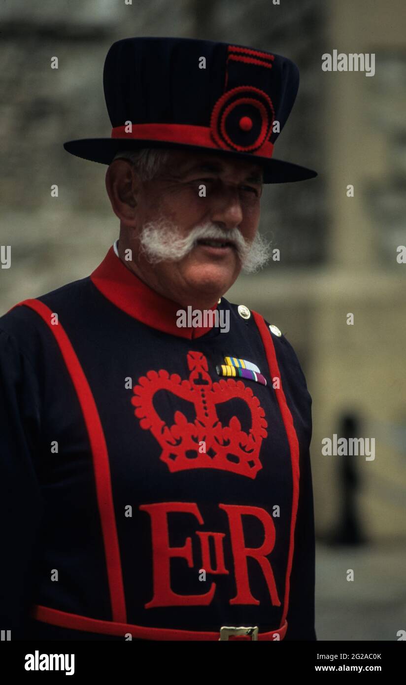 A Yeoman Warder, popularly known as Beefeater, one of the ceremonial guards at the Tower of London Stock Photo