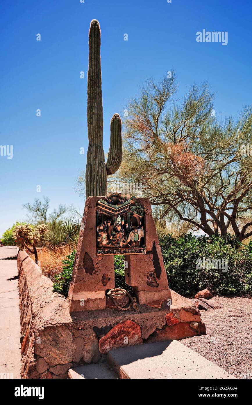 Taliesin West architect Frank Lloyd Wright's winter home and school in ...