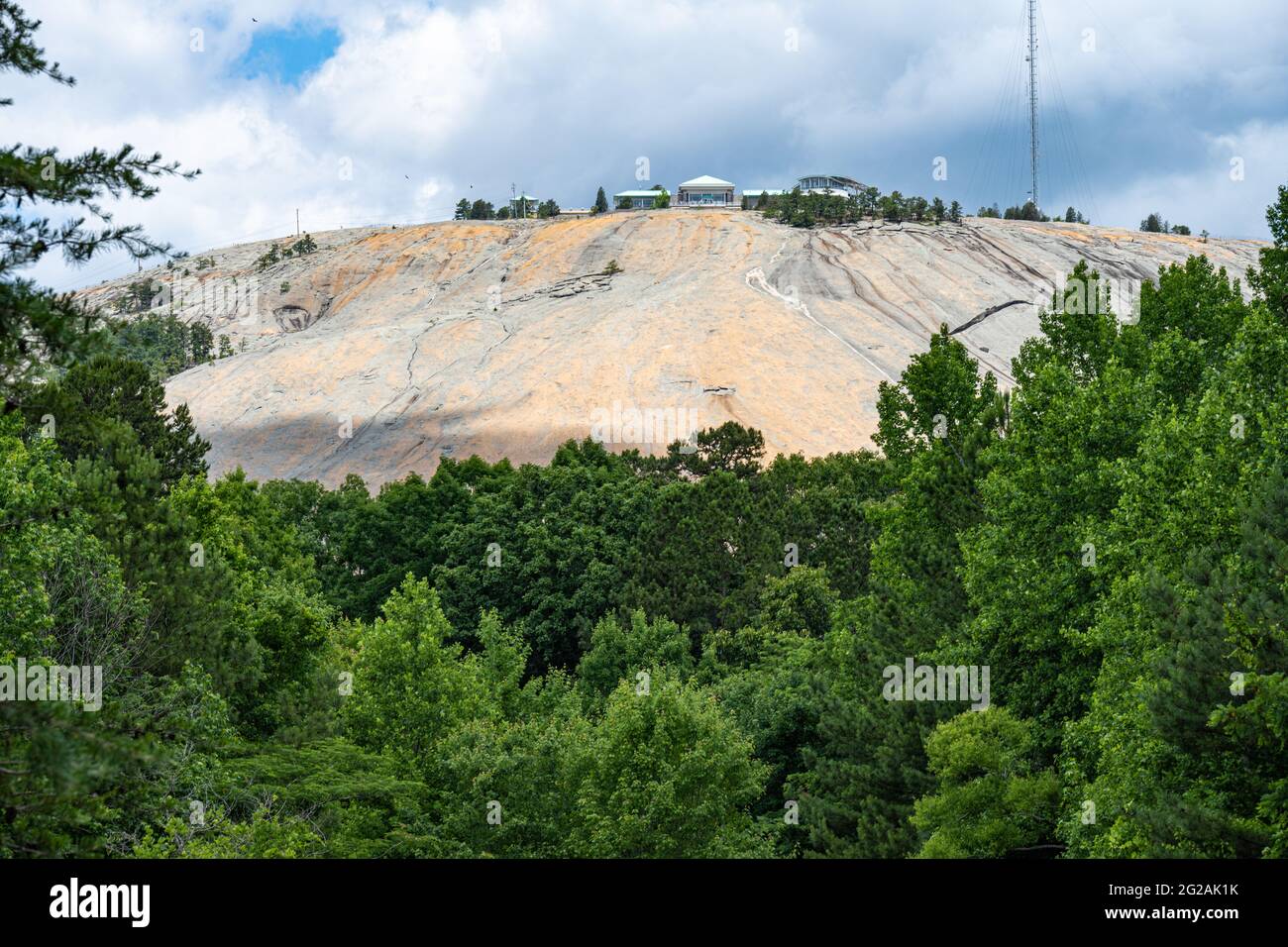 Stone Mountain from the Songbird Habitat and Woodland Trail in Stone Mountain Park near Atlanta, Georgia. (USA) Stock Photo