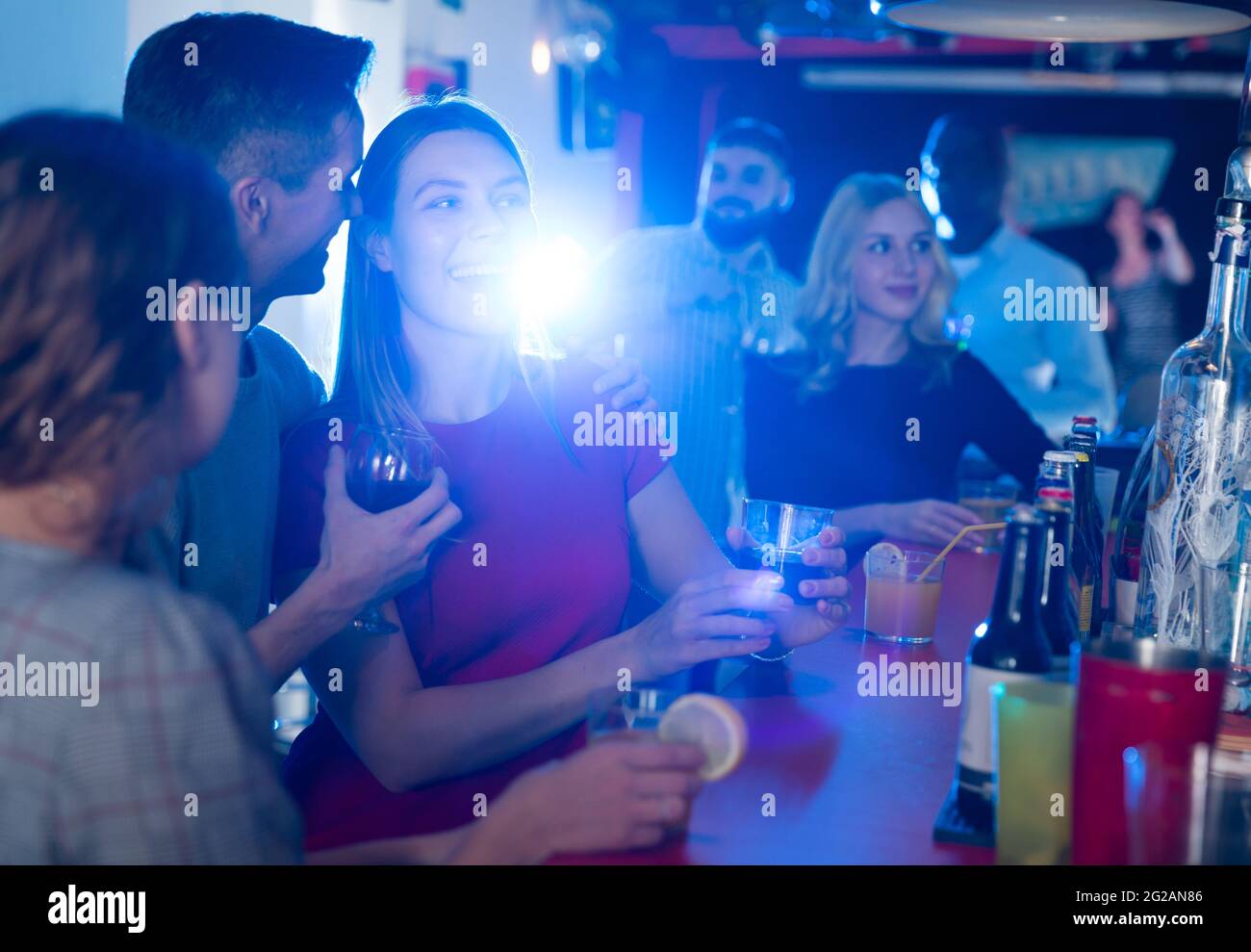 Man laughing bar hi-res stock photography and images - Alamy