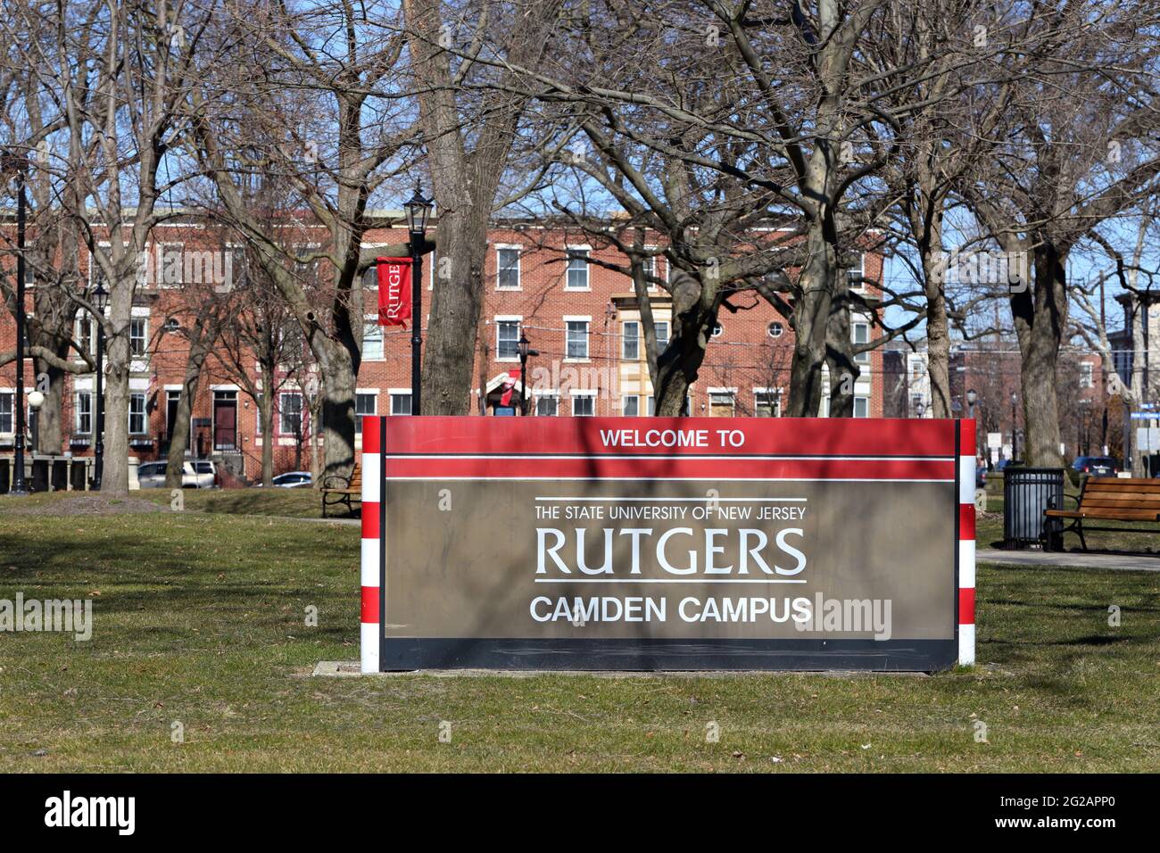 Rutgers University Camden Campus welcoming signage at Johnson Park Stock Photo