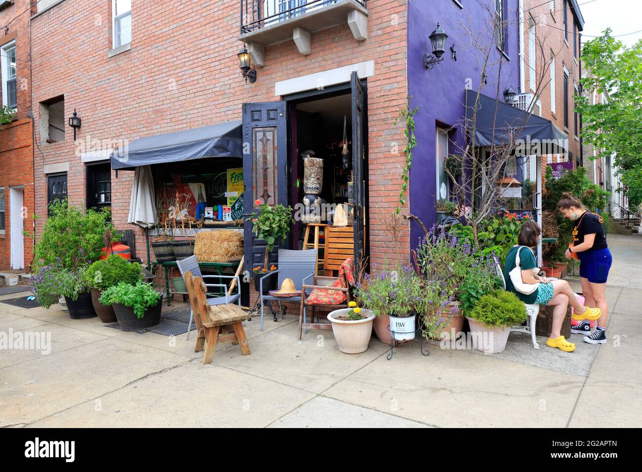 La Bamba, 600 Catharine St, Philadelphia, PA. exterior storefront of a southwestern restaurant in the Queen Village neighborhood. Stock Photo