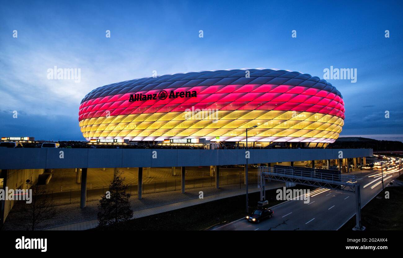 Allianz Arena with Germany colors Auvuenansicht Stadion Mvºnchen  Spielstv§tte of the three Euro EM preliminary round match of the German  team at Euro 2021 2020 firo: Fuvuball, Football: 29.03.2016 Lv§nderspiel,  test match,