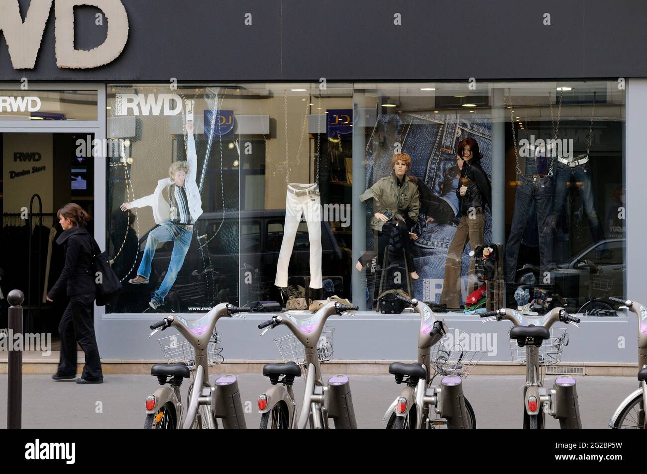 Rue De Charonne High Resolution Stock Photography And Images Alamy
