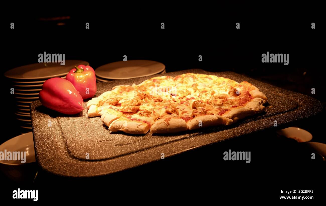 Pizza under heat lamp hires stock photography and images Alamy