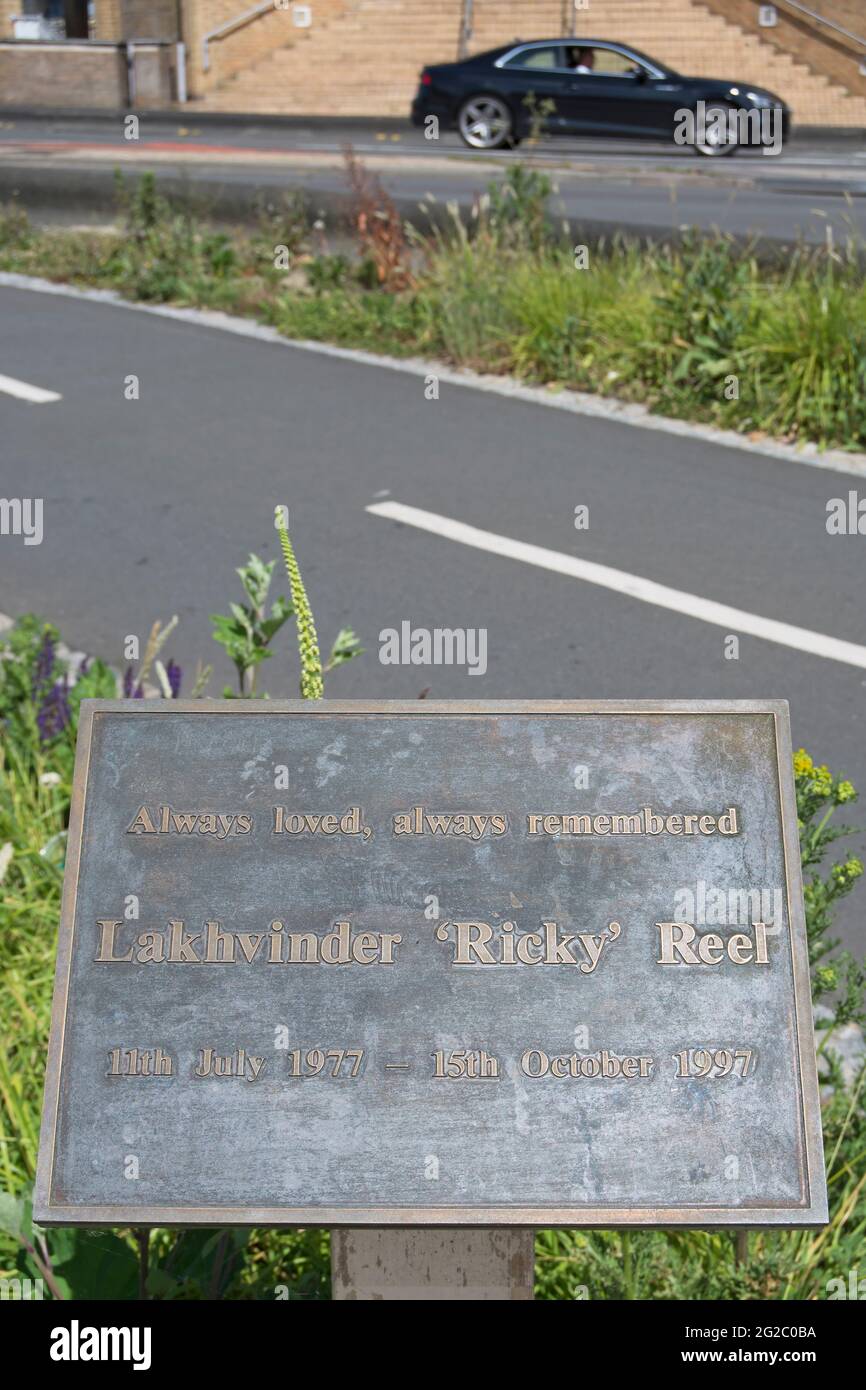 memorial plaque for lahkvonder 'ricky' reel, found dead after a racist attack, in kingston, surrey, england Stock Photo