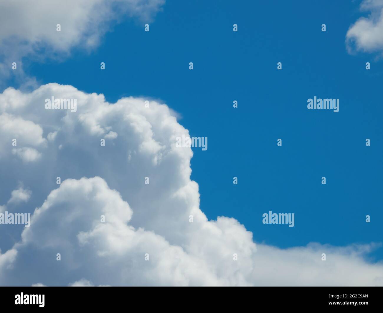 Nature fluffy cloud weather hi-res stock photography and images - Alamy