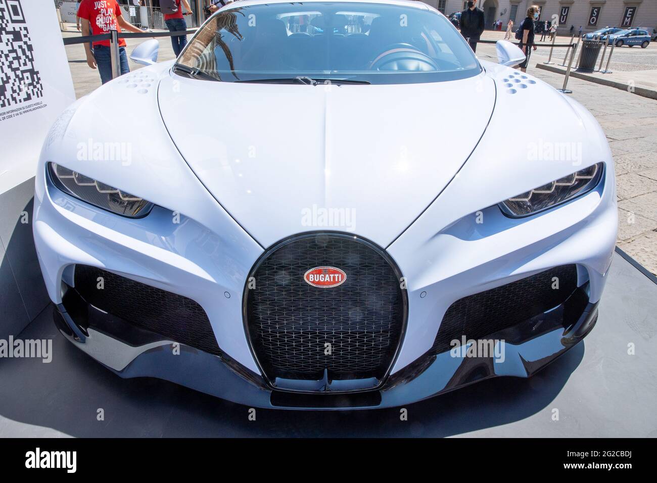 Bugatti chiron super sport car hi-res stock photography and images