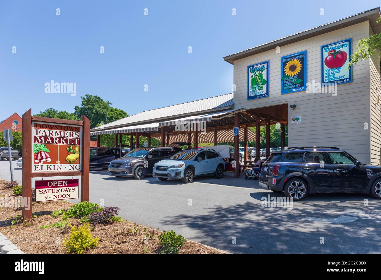 Parking lot advertising hires stock photography and images Alamy