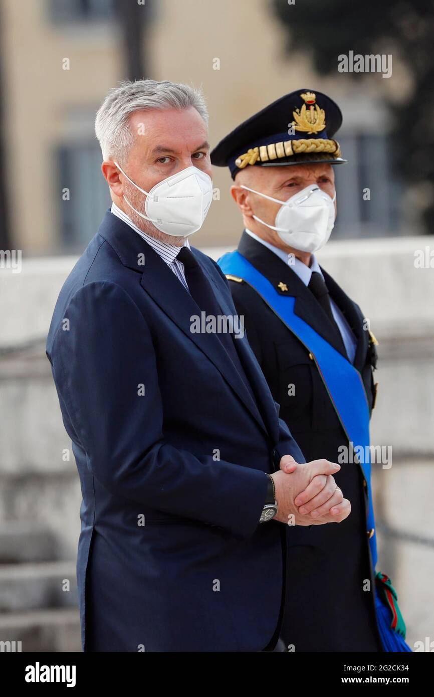 Italy, Rome, Novembre 12, 2020 : Defence Minister Lorenzo Guerini and Enzo Vecciarelli, Head of the Defence Army, attend the commemoration of the Nass Stock Photo