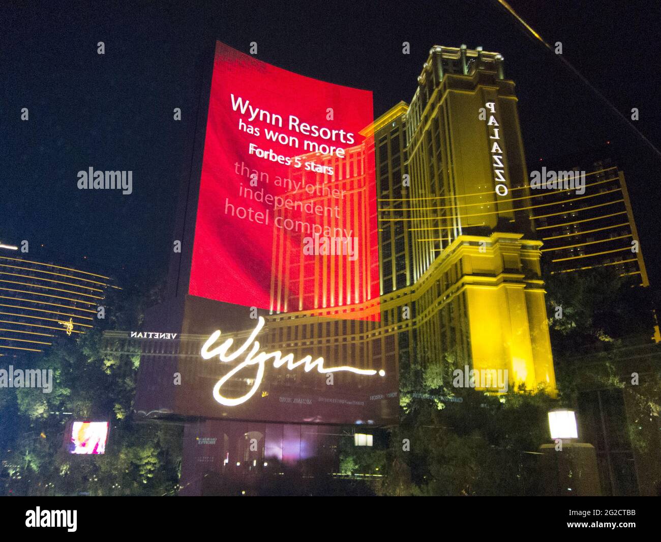 Warped mirror hires stock photography and images Alamy