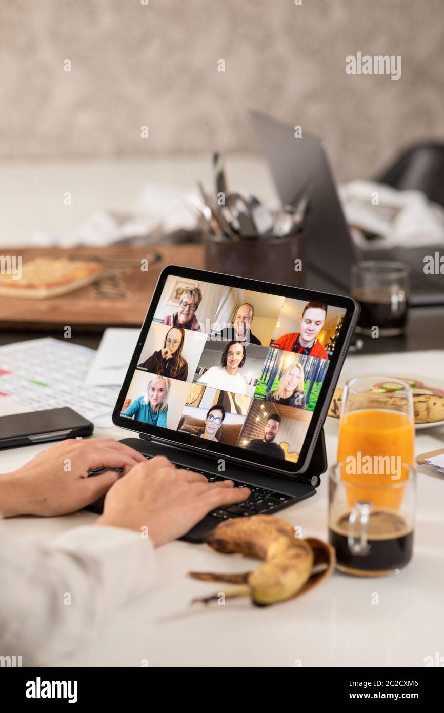 Digital tablet video call hi-res stock photography and images - Alamy