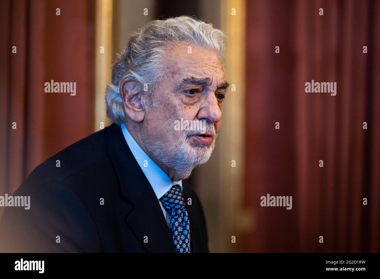The tenor Placido Domingo makes a speech as he receives the title of 'Honorary Ambassador of the World Heritage of Spain' at the Teatro Real, Madrid. Domingo receives this title coinciding with his return to Spain to perform at two concerts, in Madrid and Marbella. The emblem is given to him by the association ADIPROPE (Association for the Diffusion and Promotion of the World Heritage of Spain), dedicated to caring for and promoting knowledge of Spain's World Heritage. (Photo by Oscar Fuentes / SOPA Images/Sipa USA) Stock Photo