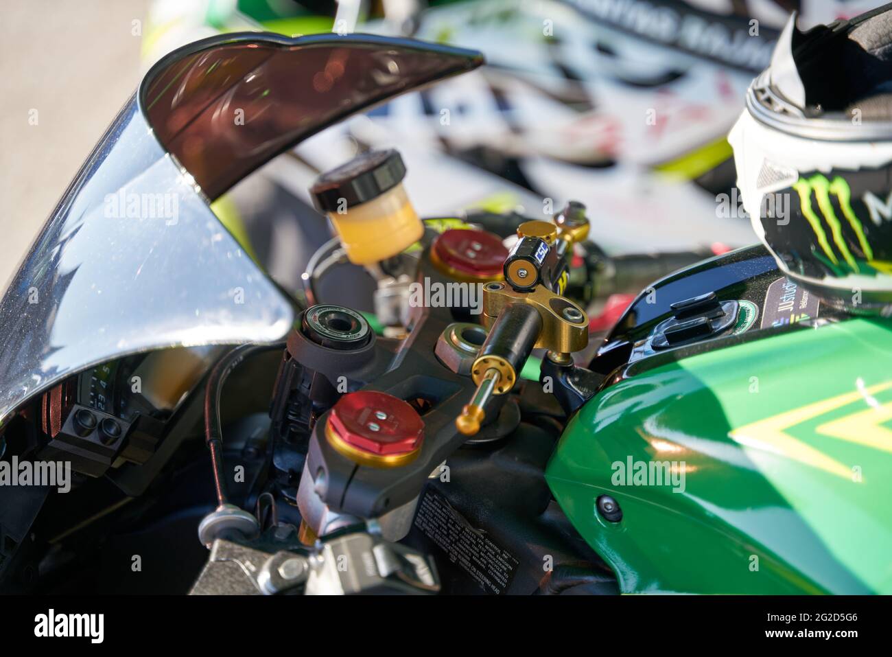 Motorcycle dashboard with windshield, gear indicator, RPM tachometer,  odometer, speedometer, ABS light, oil light warning, button controls, fuel  gauge Stock Photo - Alamy