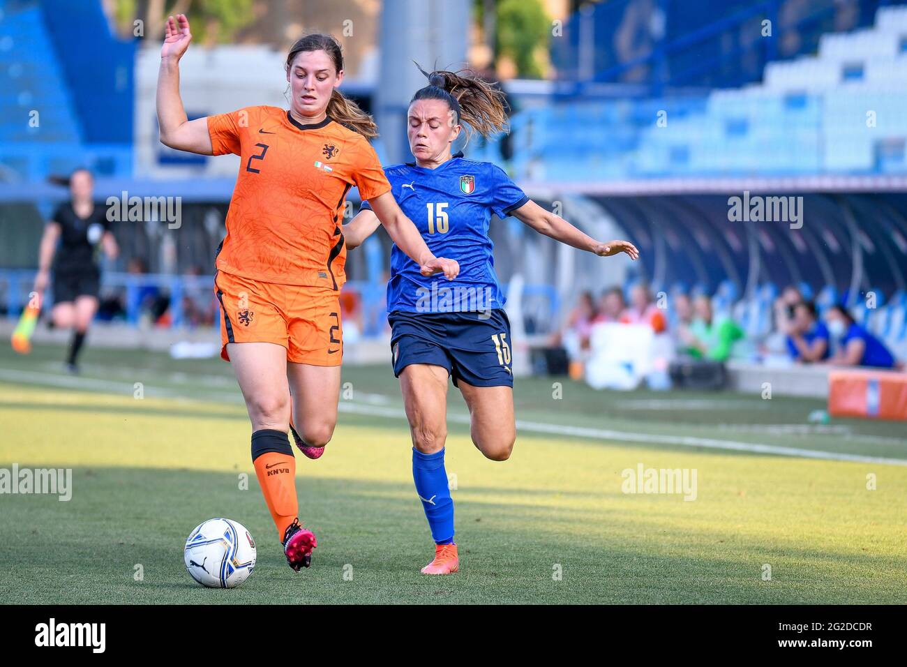 Paolo Mazza stadium, Ferrara, Italy. 10th June, 2021. Aniek Nouwen (PSV) of Netherlands hindered by Annamaria Serturini (Roma) of Italy during Friendly match 2021 - Italy Women vs Netherlands, friendly football match - Photo Ettore Griffoni/LM Credit: Live Media Publishing Group/Alamy Live News Stock Photo