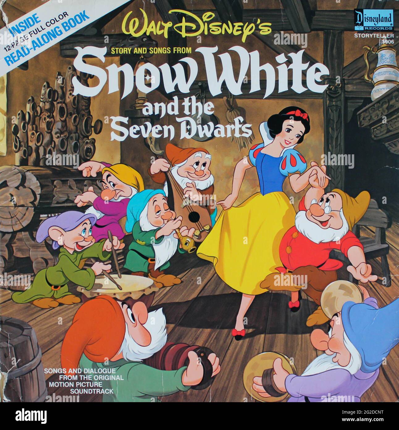 Snow White Seven Dwarfs High Resolution Stock Photography and Images ...