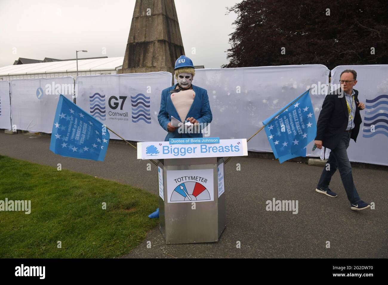 A protest outside the media centre in Falmouth, ahead of the G7 summit in Cornwall. Picture date: Thursday June 10, 2021. Stock Photo