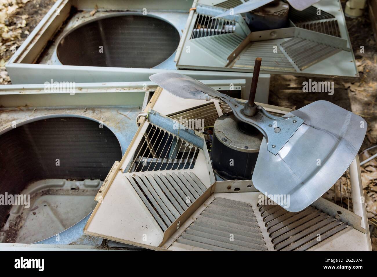 Technician is checking and fixing the air conditioner Stock Photo