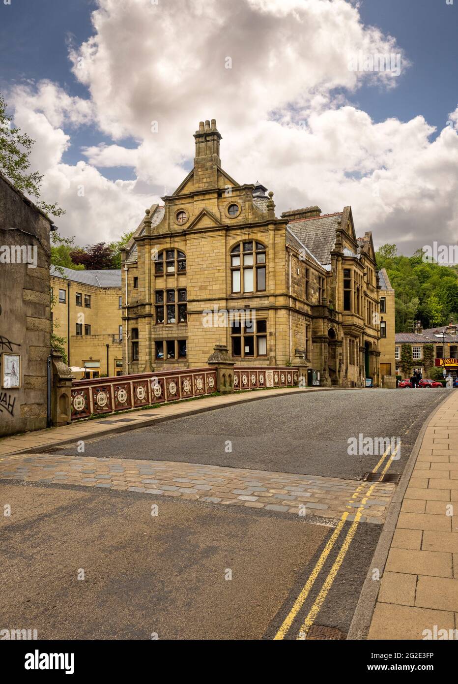 Hebden Royd Town Council offices and St Georges Bridge, Hebden Bridge, West Yorkshire, UK Stock Photo