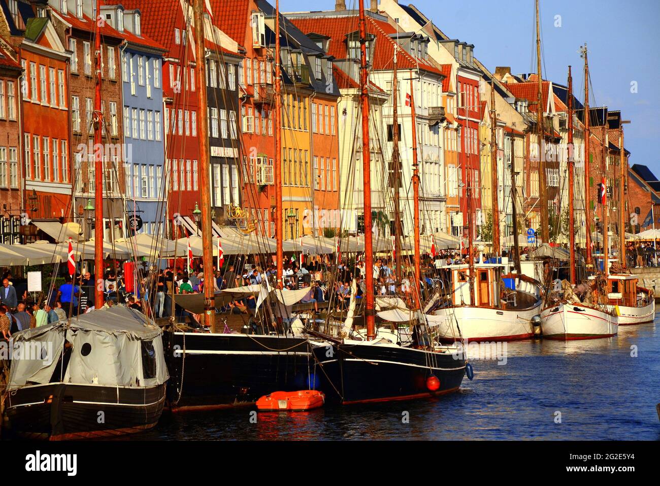 COPENHAGEN, DENMARK; COLORFUL NYHAVN HARBOR Stock Photo - Alamy