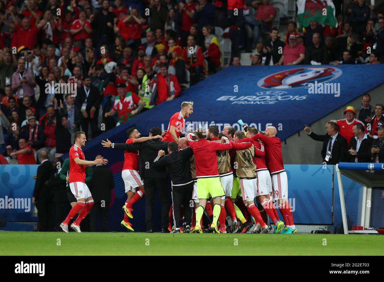 Wales V Belgium Euro 2016 Hi res Stock Photography And Images Alamy wales-v-belgium-euro-2016-hi-res-stock-photography-and-images-alamy