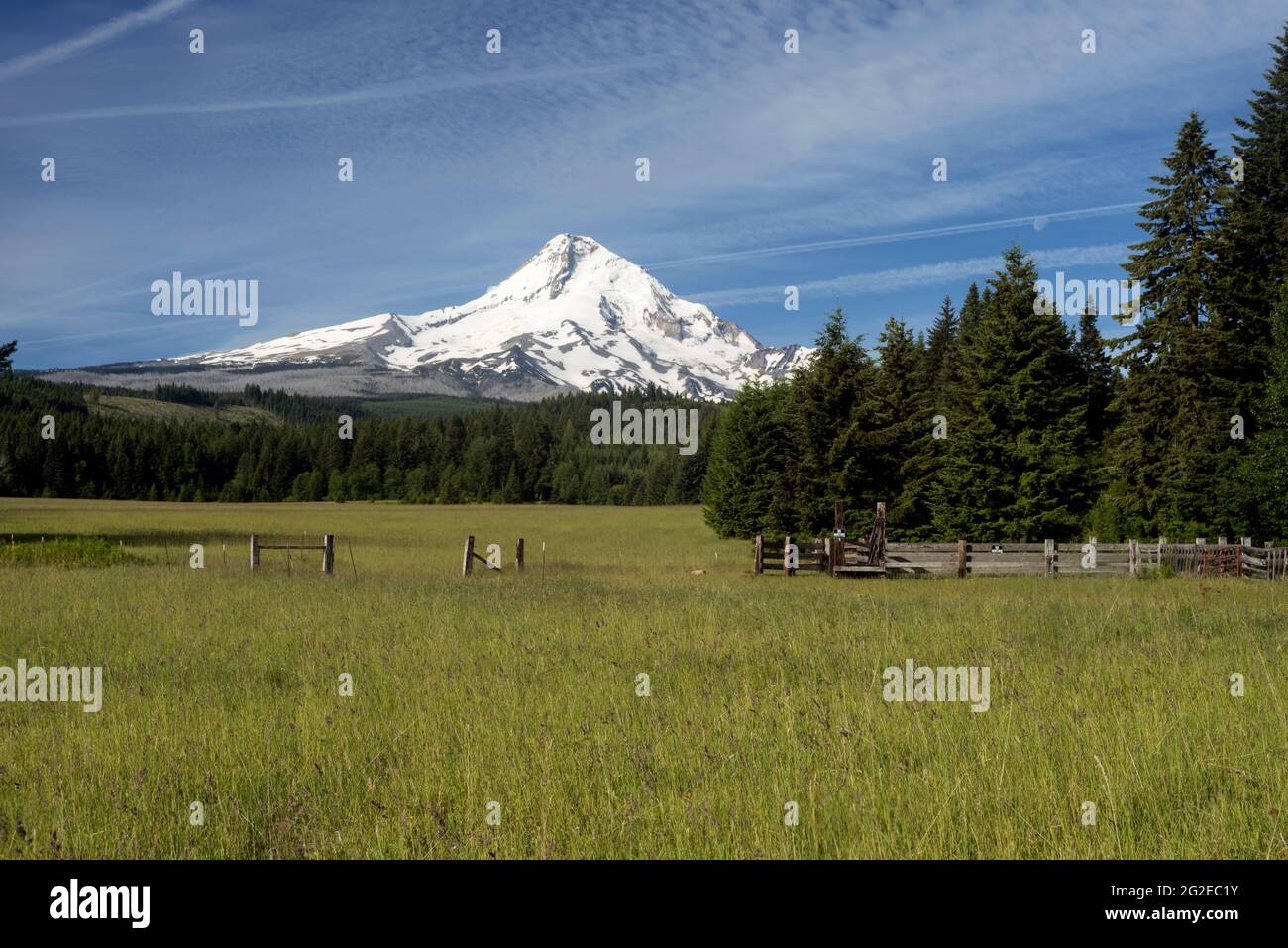 Oregon pacific northwest mt hood hires stock photography and images
