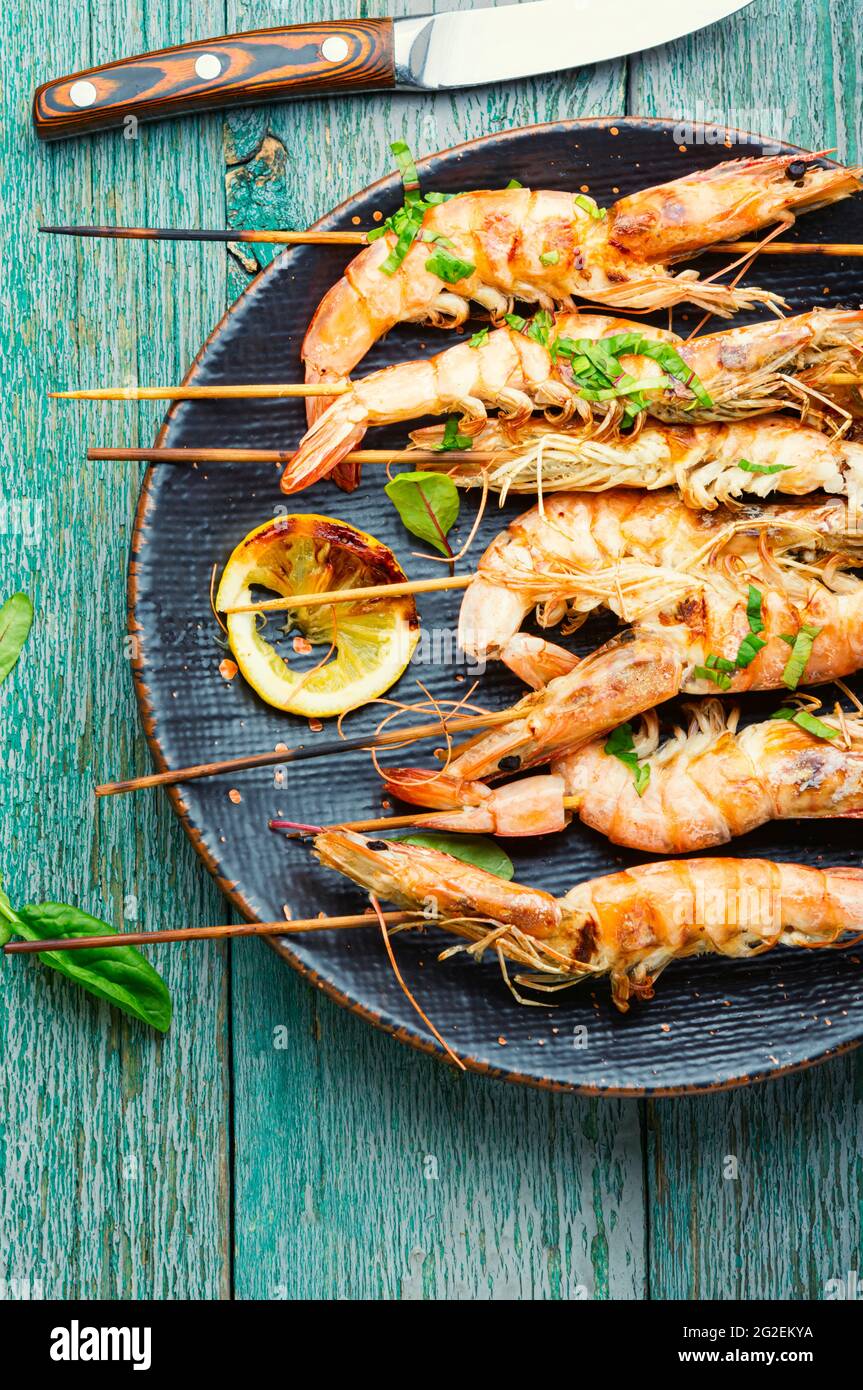 Grilled Skewered Prawns – Yan Can Cook