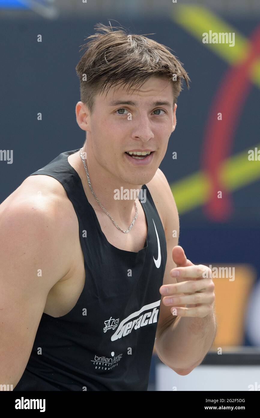 Winner Oleg ZERNIKEL (ASV Landau), pole vault; 1st place, pole vaulter