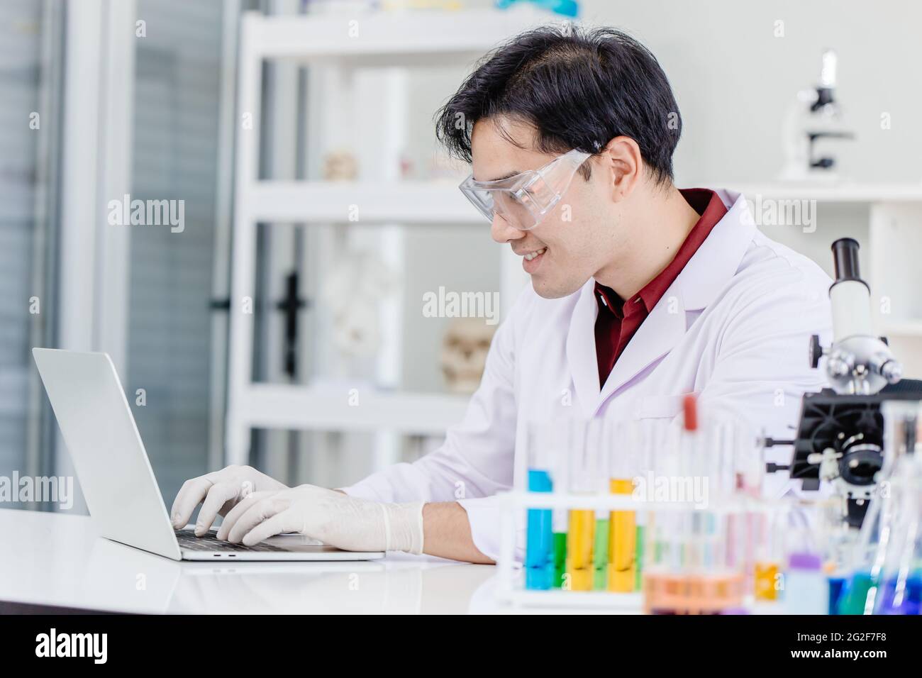 Scientist doctor or Medical laboratory technologist working online in ...