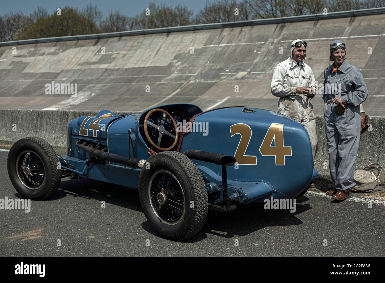 Getting ready to race with 1932 Graham 8 Lucenti Indy car at the Montlhery Revival , Linas , France Stock Photo