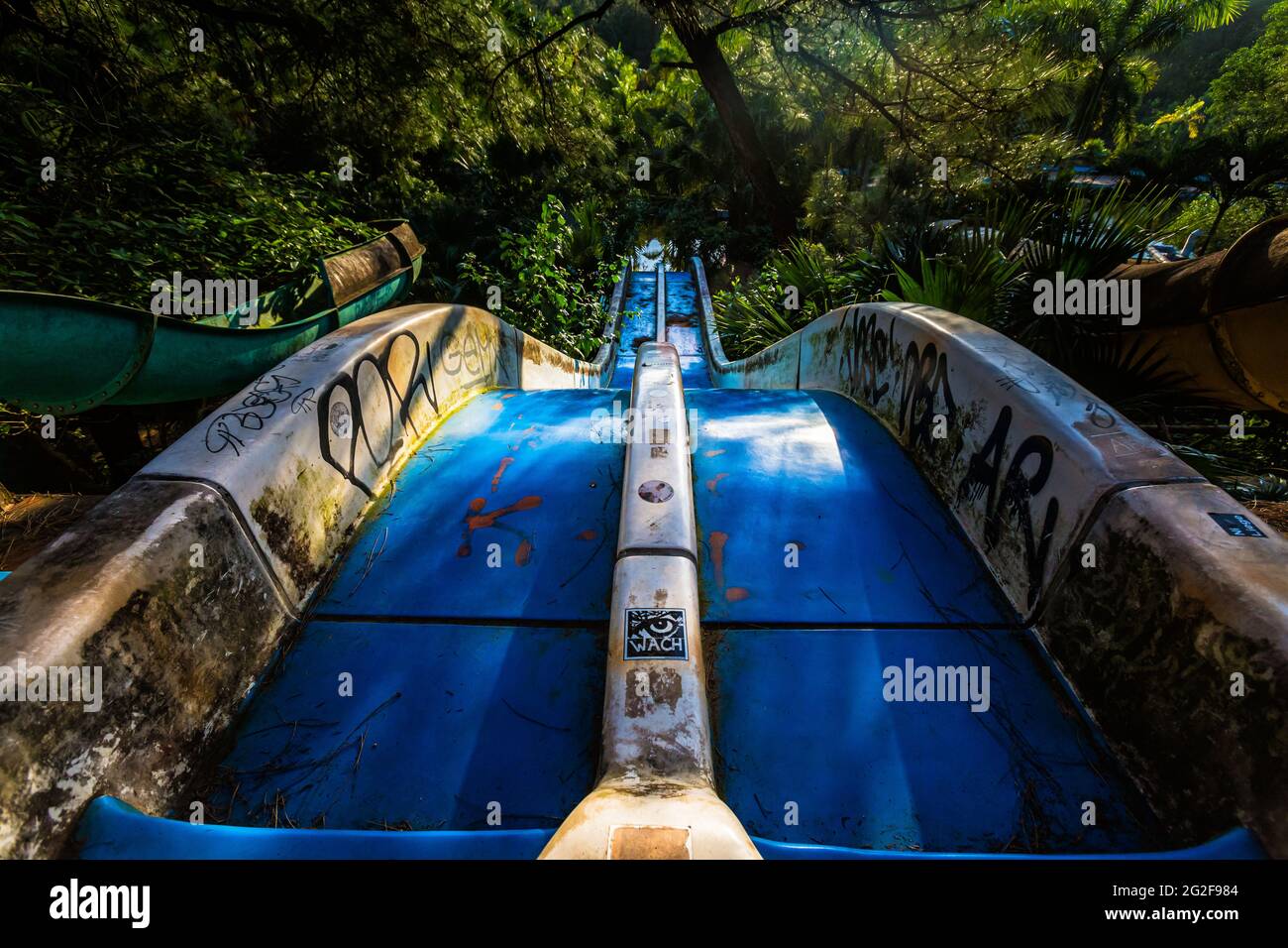 Image Thùy Tiên image beautiful image beautiful - Abandoned water park Thuy Tien Lake in Hue, Vietnam. Beautiful ...