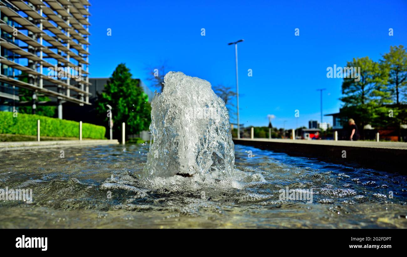 Water drops in fountain hi-res stock photography and images - Alamy