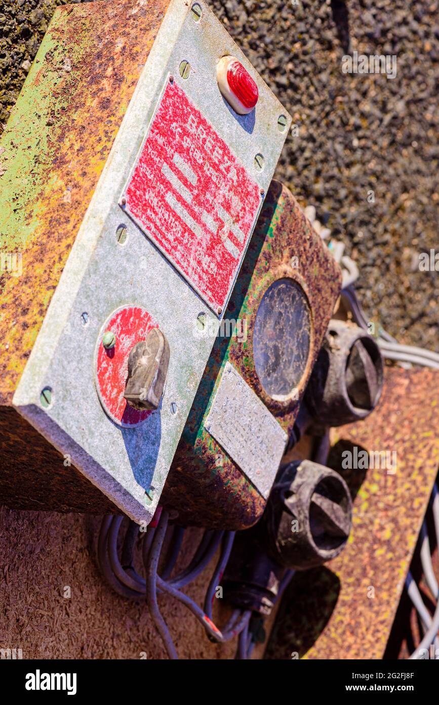 Very old switchgear and speed controller to operate a winch in a barn