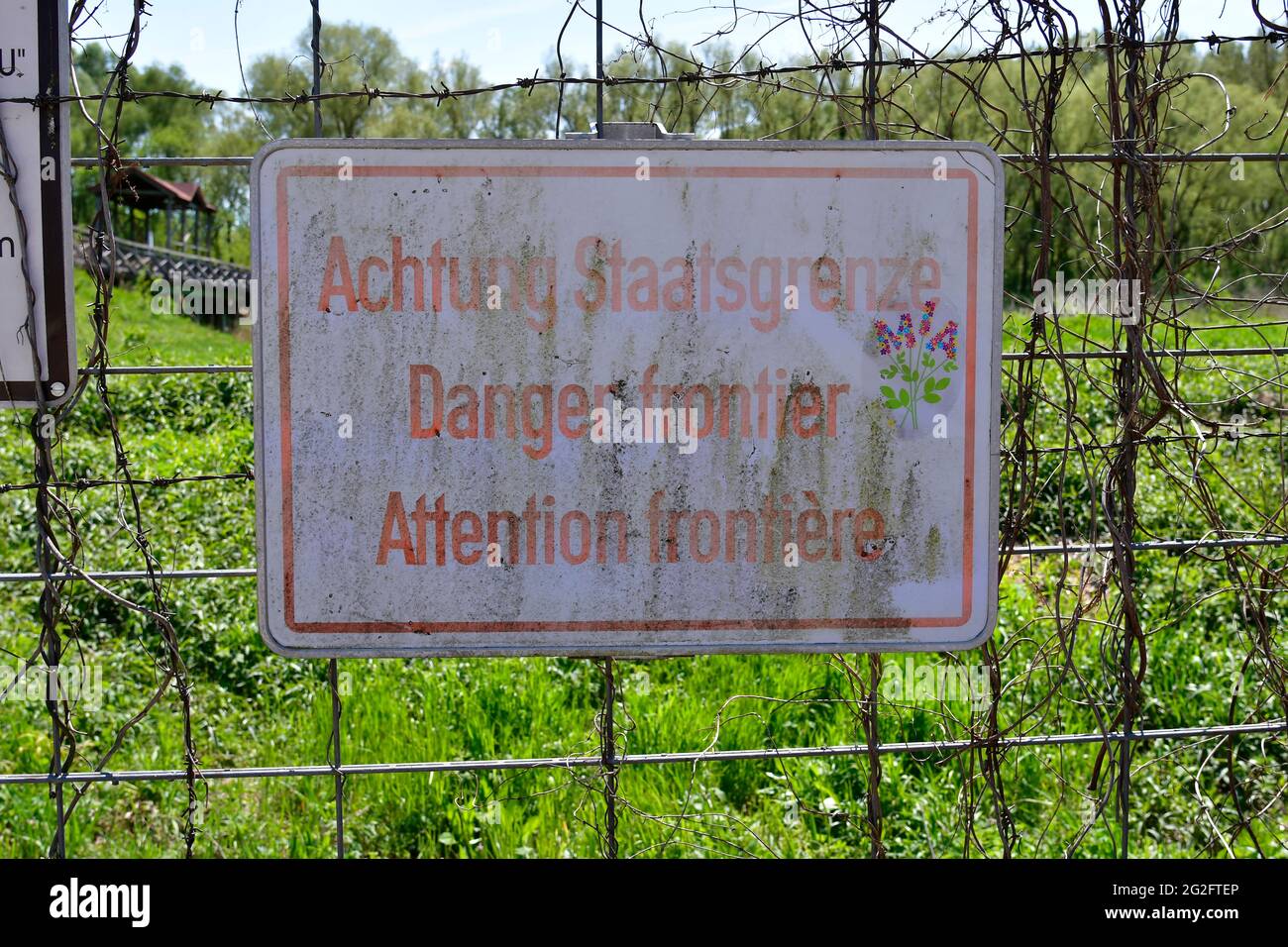 Austria, board for state border on the rebuilt historical bridge of Andau, where the refugees from Hungary fled to Austria in 1956 from the Hungarian Stock Photo