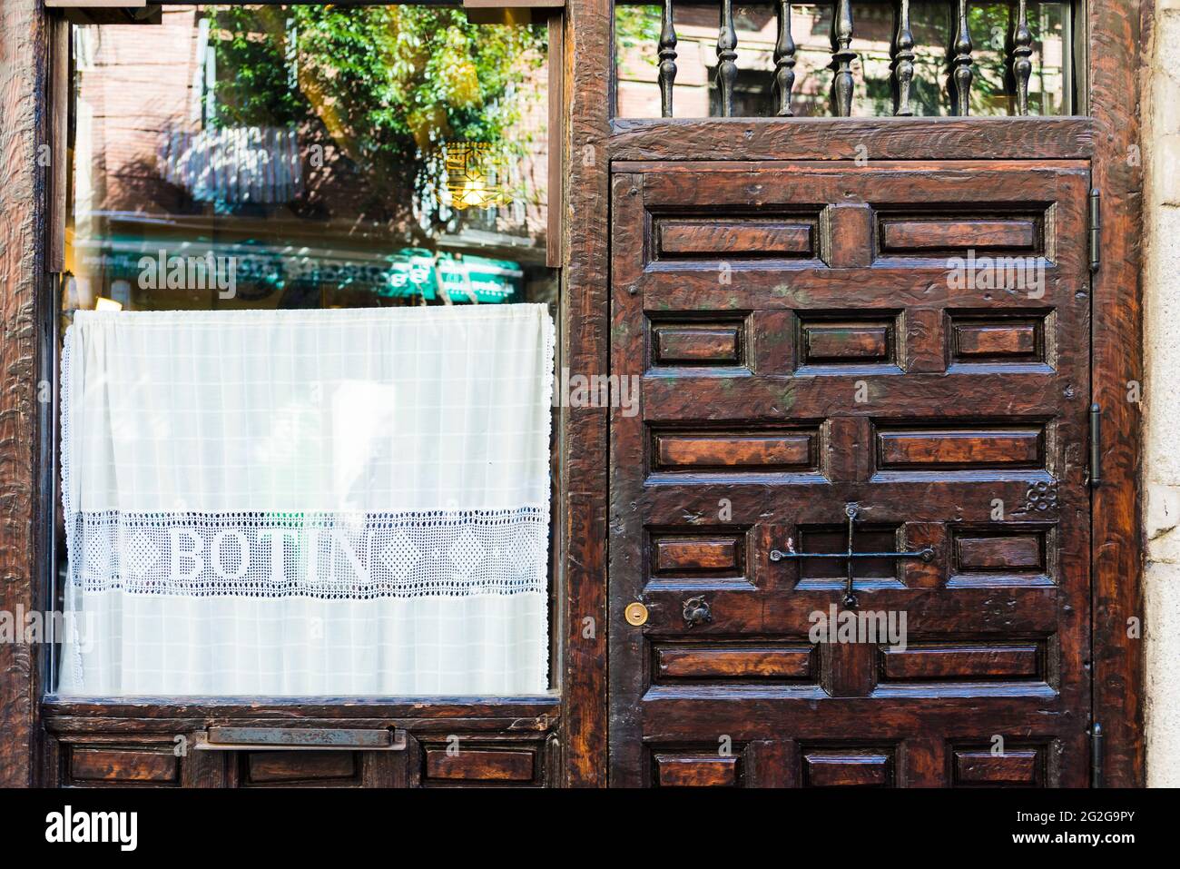 Entrance gate. Sobrino de Botín is a Spanish restaurant in Madrid, founded in 1725,that is the oldest restaurant in the world in continuous operation. Stock Photo