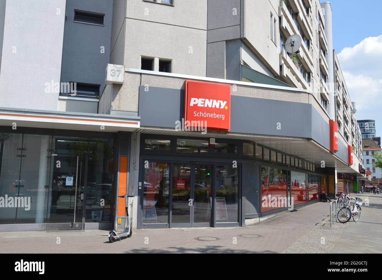 Schöneberger Terassen residential area in Berlin, Germany - 10th June 2021. Stock Photo