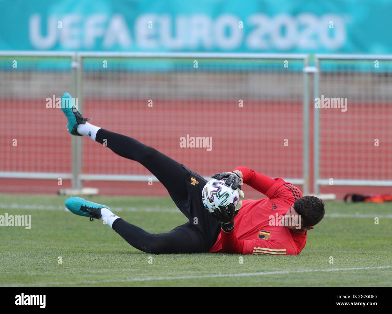 Belgium Goalkeeper High Resolution Stock Photography And Images Alamy