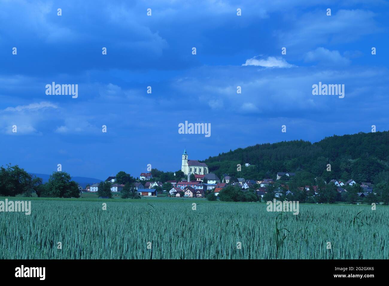 church in the countryside Stock Photo - Alamy