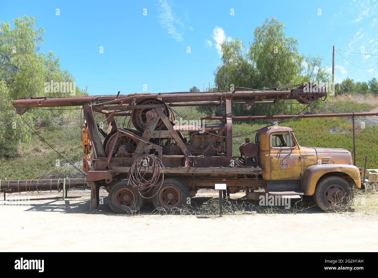 BREA, CALIFORNIA - 9 JUN 2021:  Well Pulling Rig on display at the Olinda Oil Museum. Stock Photo